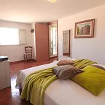 Vakantiehuis Isabels House In 10 Seats *