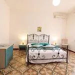 Isabels House In 10 Seats * Otranto