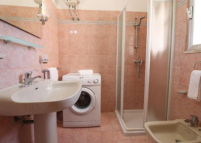 Isabels House In 10 Seats Otranto