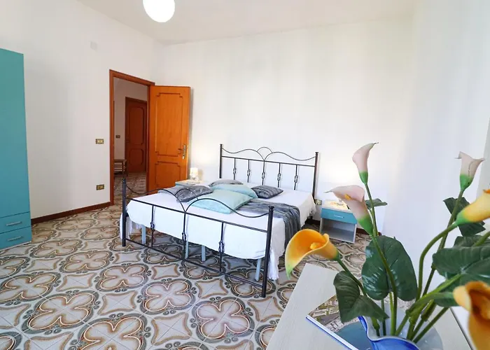 Holiday home Isabels House In 10 Seats