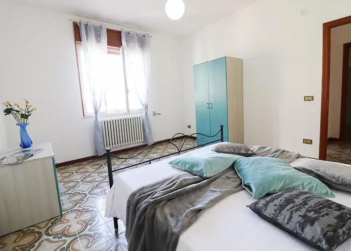 Holiday home Isabels House In 10 Seats