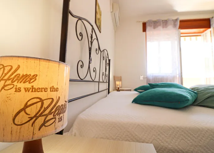 Isabels House In 10 Seats Holiday home *