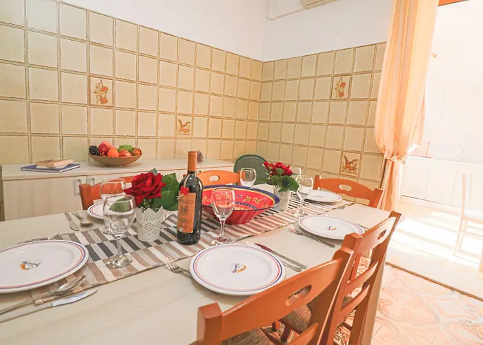 Isabels House In 10 Seats Otranto