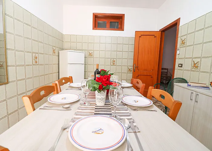 Isabels House In 10 Seats *