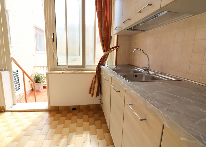 Isabels House In 10 Seats * Otranto