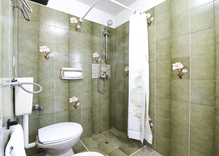 Isabels House In 10 Seats *