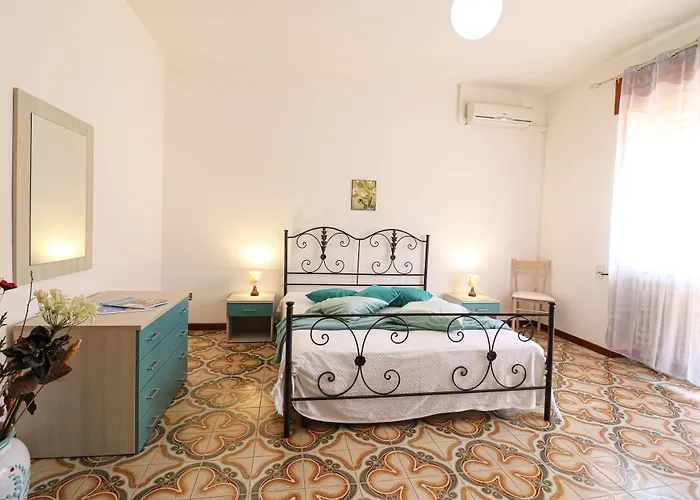 Isabels House In 10 Seats * Otranto