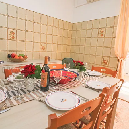 Isabels House In 10 Seats Otranto