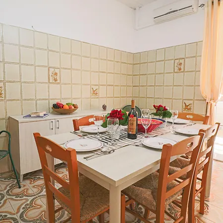 Isabels House In 10 Seats *