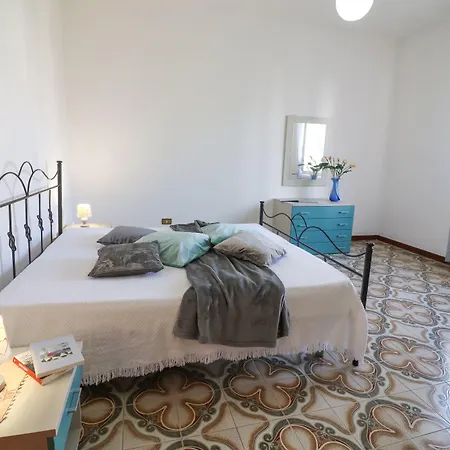 Isabels House In 10 Seats Otranto