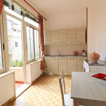 Isabels House In 10 Seats Holiday home Otranto