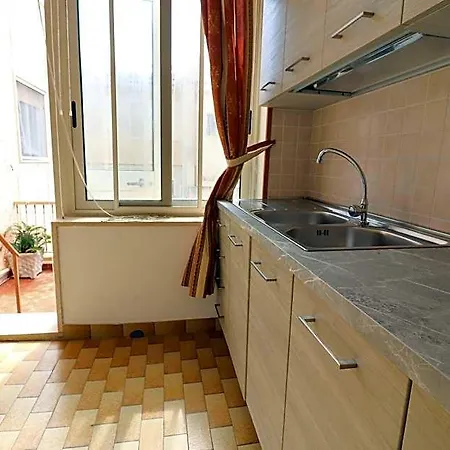 Isabels House In 10 Seats * Otranto