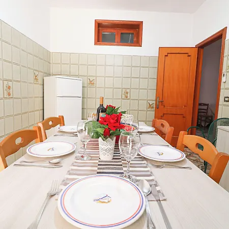 Isabels House In 10 Seats Сasa de vacaciones *