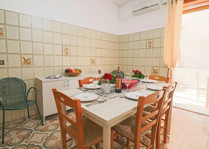 Isabels House In 10 Seats *